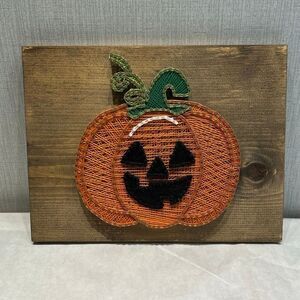 Jack-O-Lantern Pumpkin String Art Plaque Wall Hanging 9" x 11.5" Halloween Fall